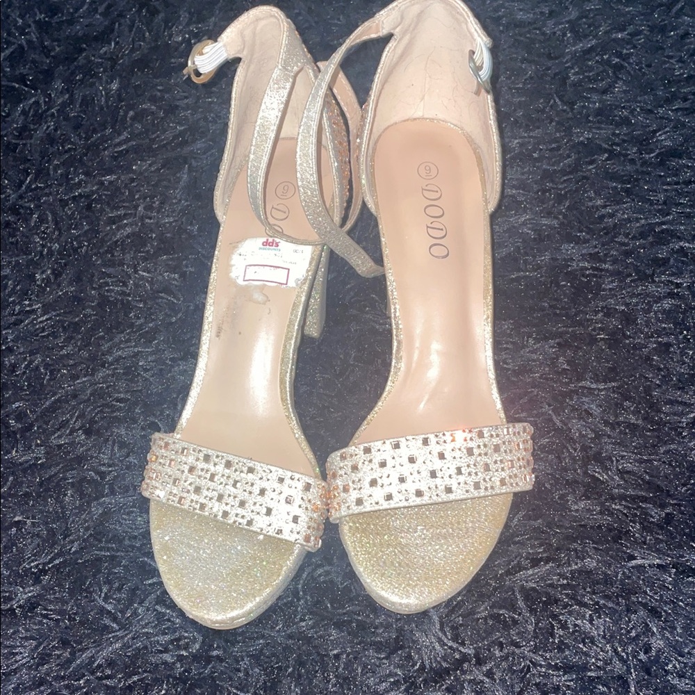Dodo Bar Or Glittering Gold Heels